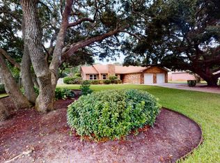 1843 Iris Ln, Navarre, FL 32566