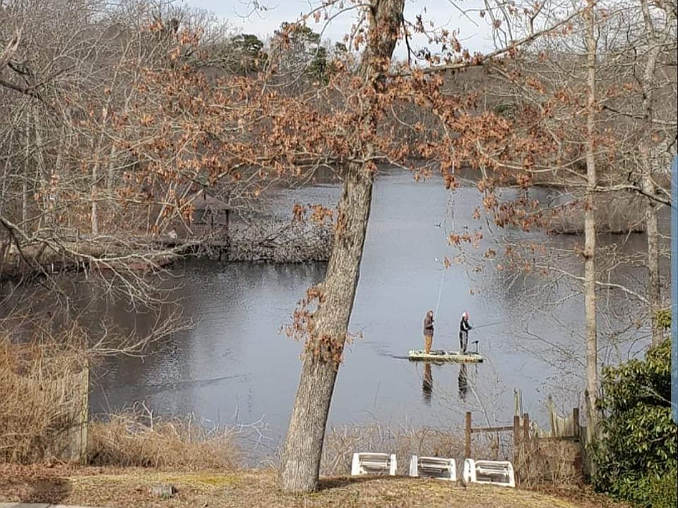 1st image of 1 Pecan Ln