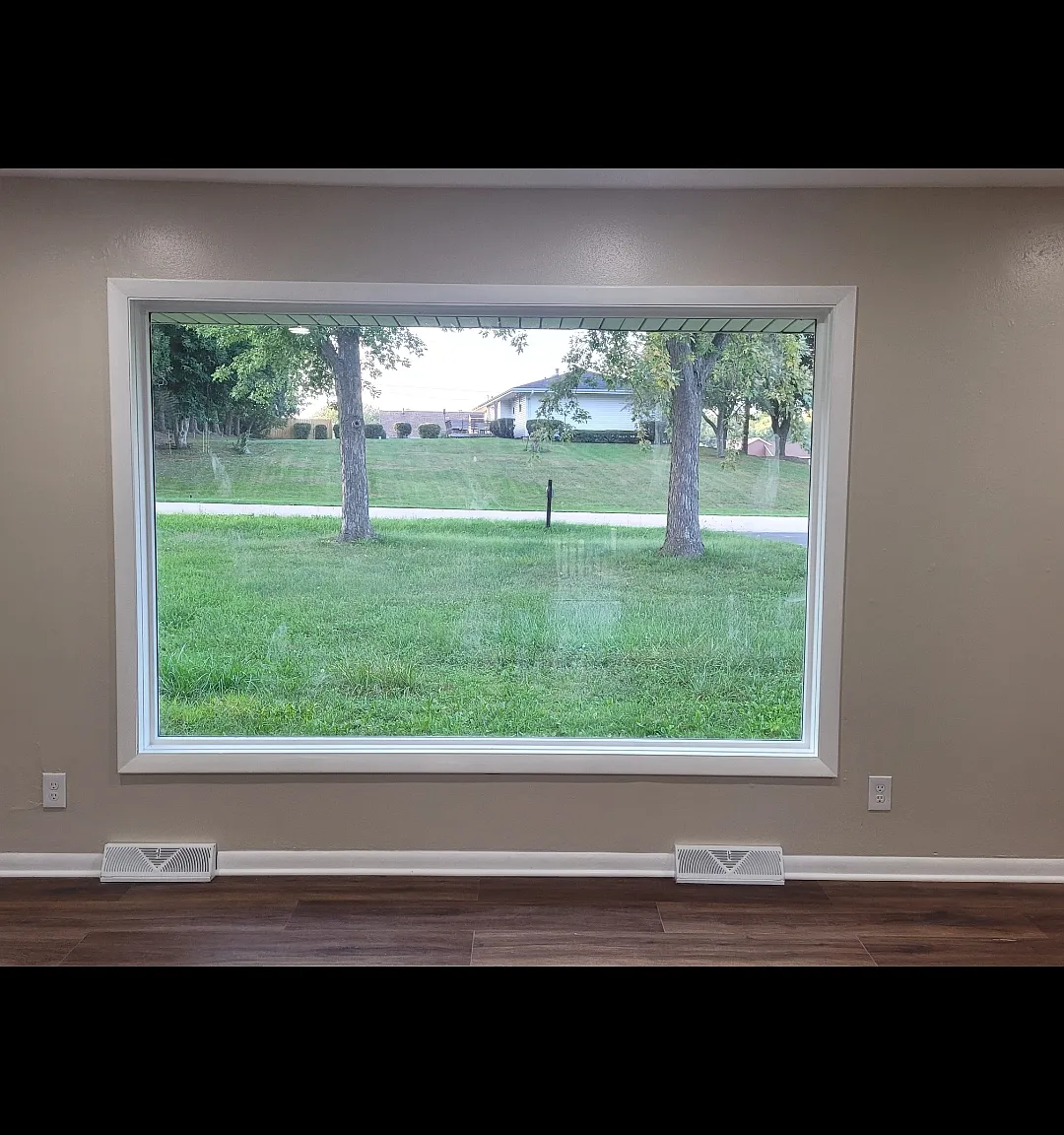 3 bed, 1170 sqft, $3,000 — Photo 3