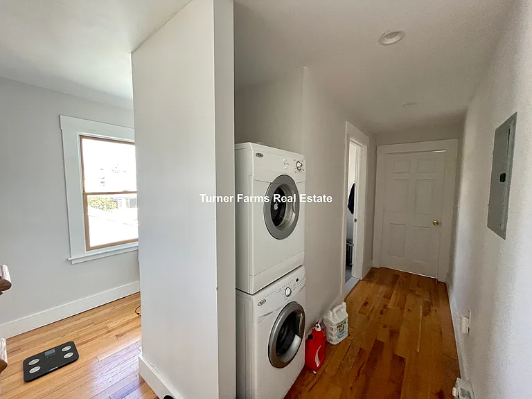 14 Renfrew St — Photo 17