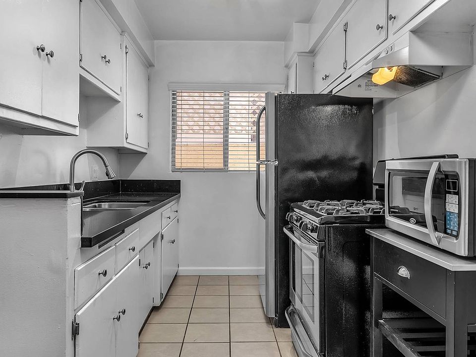 1st image of 841 Lincoln Blvd E #0