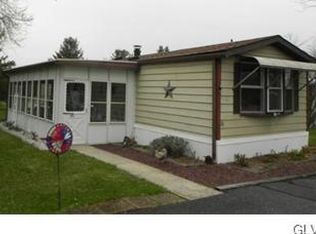 25 Powderhorn Pl, Mount Bethel, PA 18343