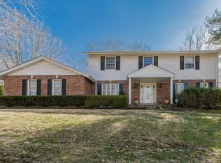 368 Dungate Dr, Chesterfield, MO 63017