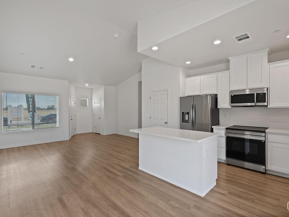 2nd image of 1015 Combine Ave