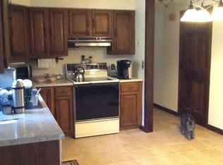 5 Cook Rd, Southampton, MA 01073