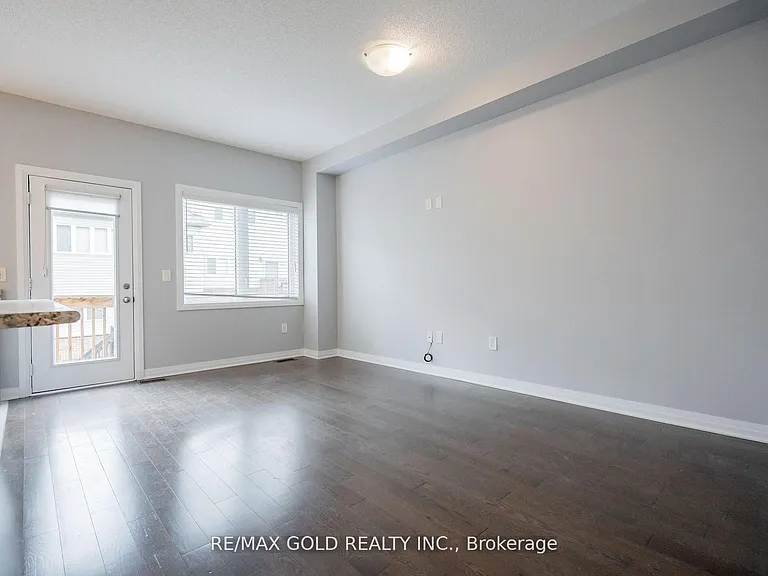 4064 Maitland St — Photo 5
