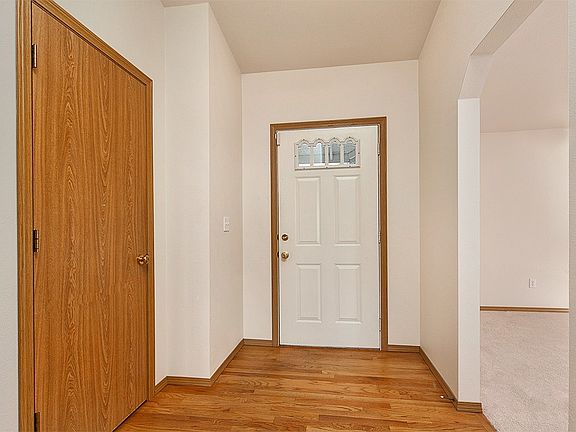 2nd image of 355 Melissa St