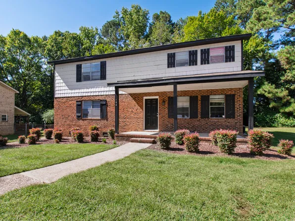 104 Rainbow Ct, Cary, NC 27511