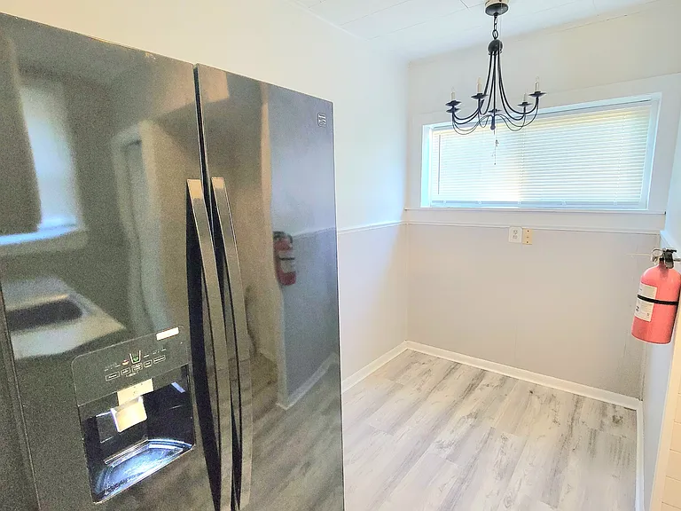 602 Powell St — Photo 7