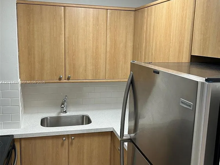 2920 SW 28th Ter #202 — Photo 25