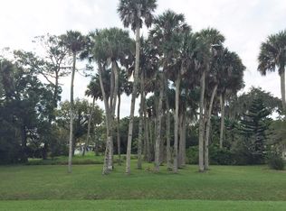 125 12th St SE, Vero Beach, FL 32962