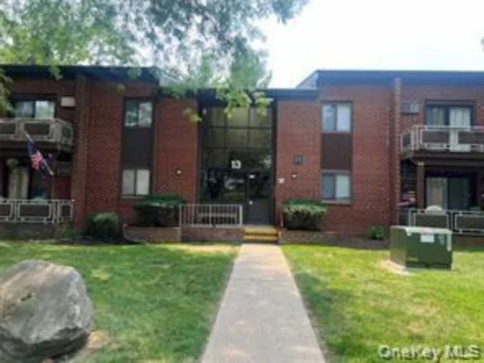 13 Darian Ct #2A