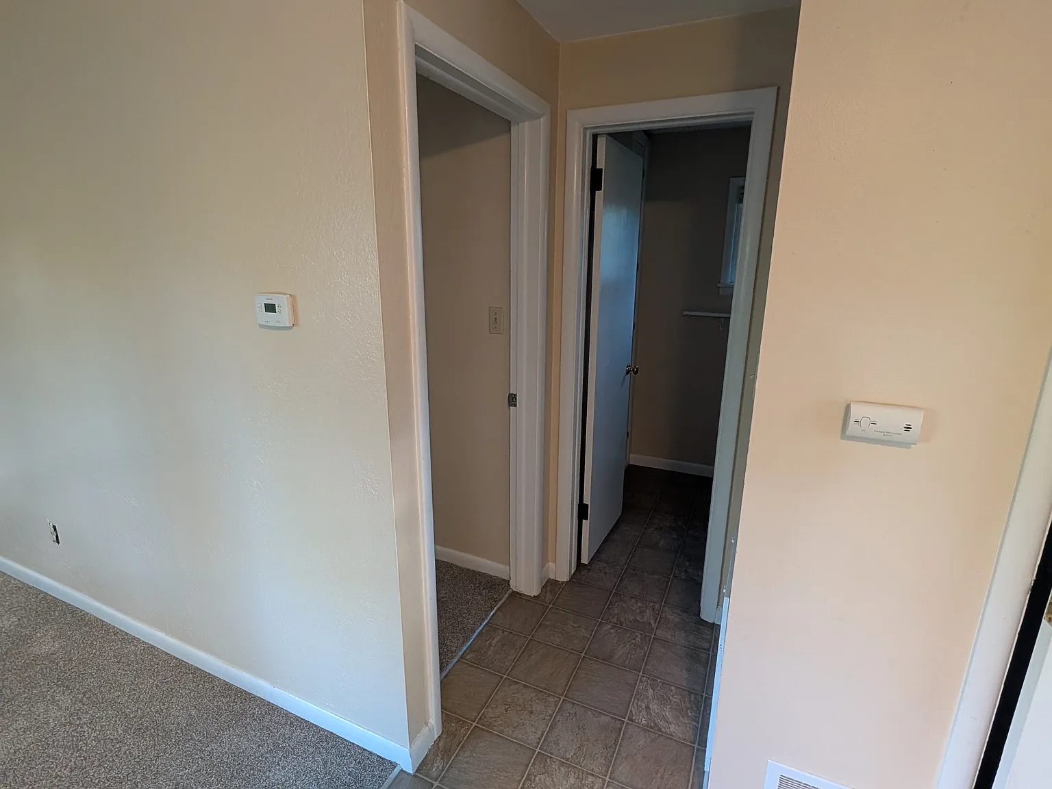 1 bed, 600 sqft, $1,100 — Photo 3