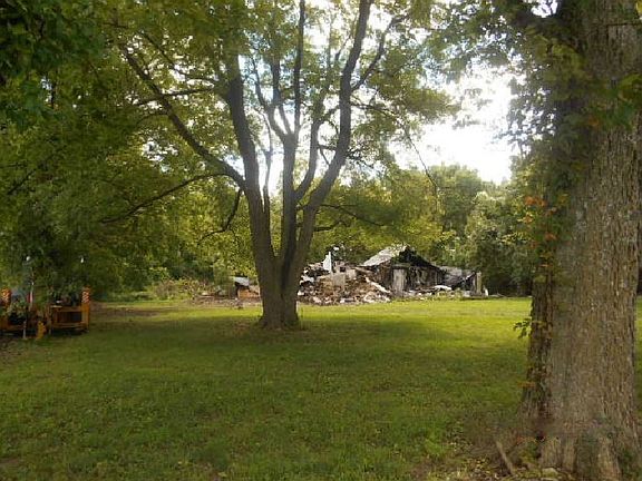 3rd image of 3403 N River Blvd
