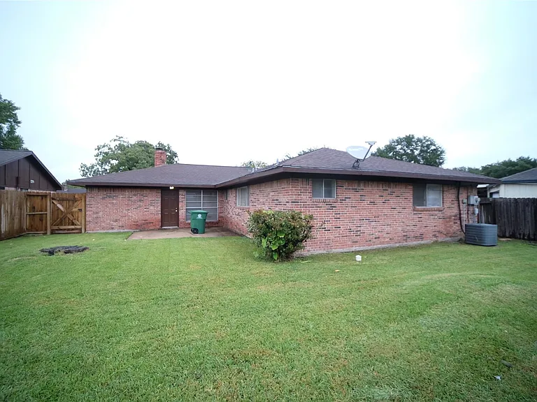 12403 Bexley Dr — Photo 14