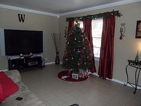5th image of 3504 Thornwood Dr