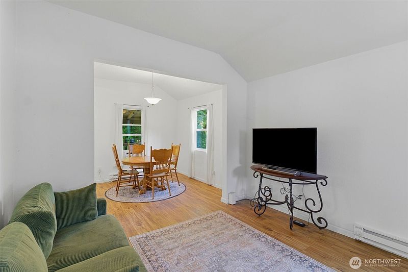 5th image of 2831 Galloway Street SE