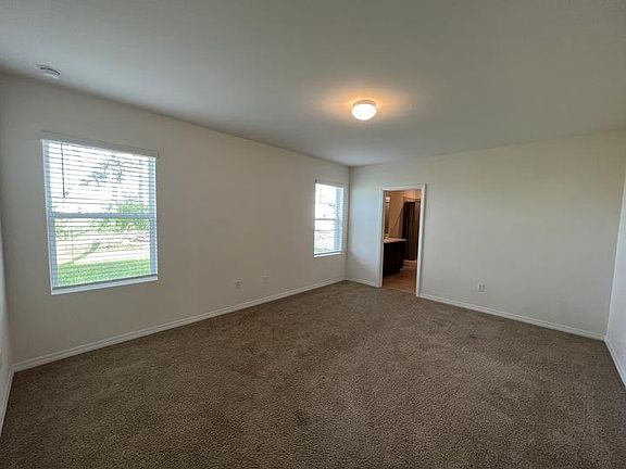5th image of 2539 NW 18th Pl
