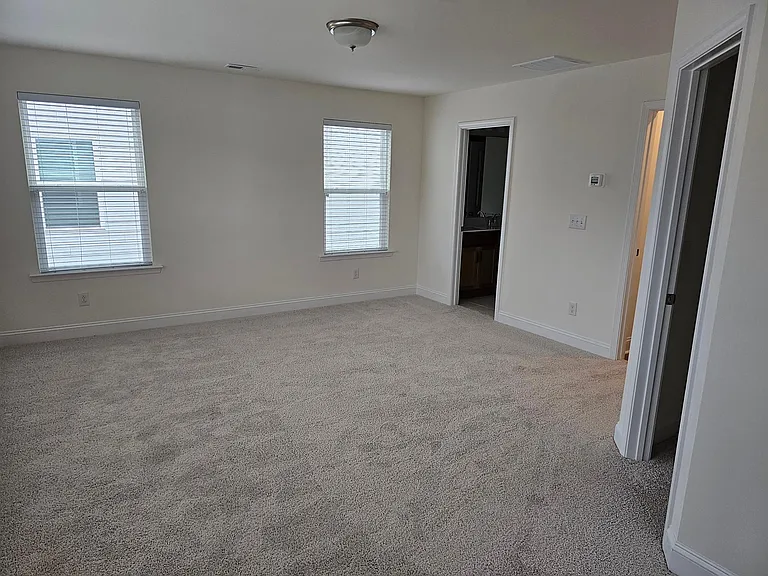 1069 S Point Rd — Photo 9