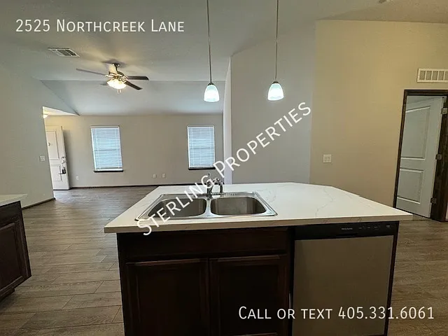 2525 Northcreek Ln — Photo 16