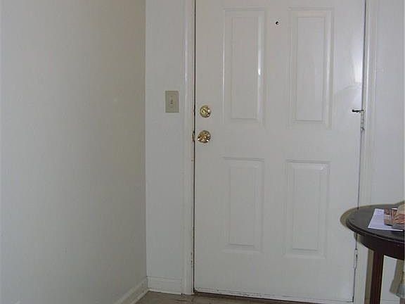 4th image of 735 Shelby Dr APT D