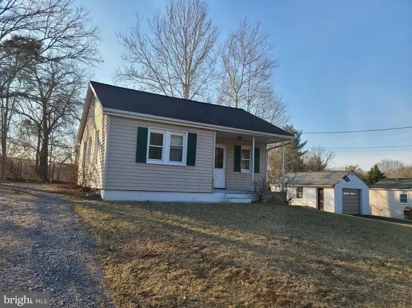 468 S Artizan St, Williamsport, MD 21795