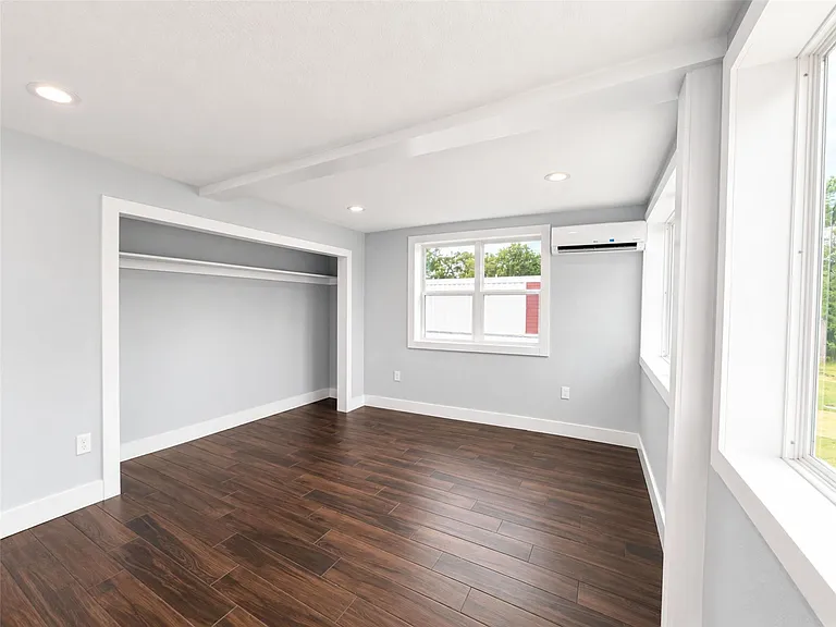 1224 Kennie Dr — Photo 6