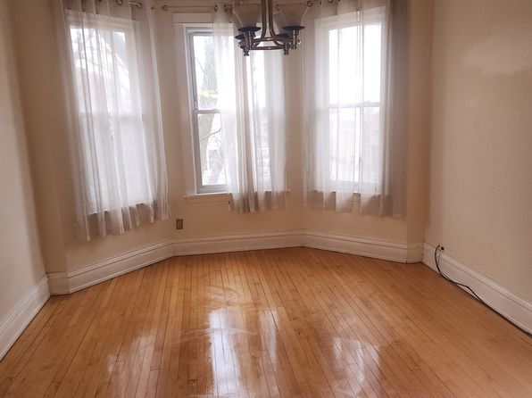 2417 W Fletcher St FLOOR 2