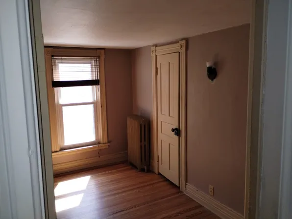 (undisclosed Address), Saint Clair, MI 48079