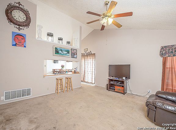 4th image of 10255 Canton Field Dr