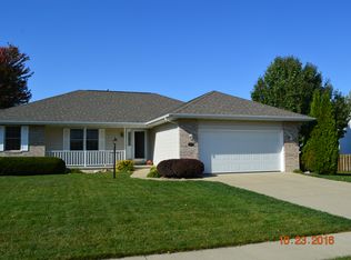 319 Eagle Ridge Dr, Chatham, IL 62629