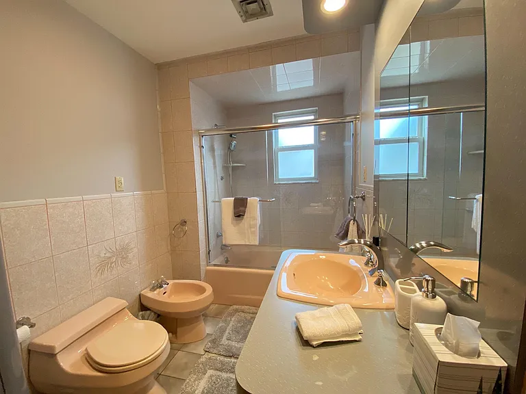 247 Montclair Ave — Photo 21