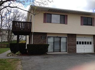 664 Orleans Ct, Warwick, RI 02886
