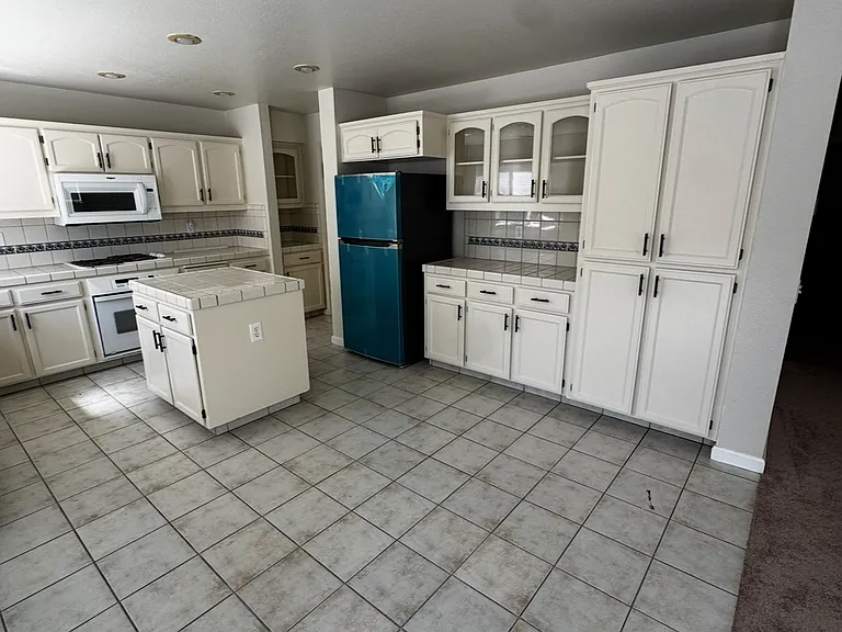 5323 Sage Ct — Photo 7