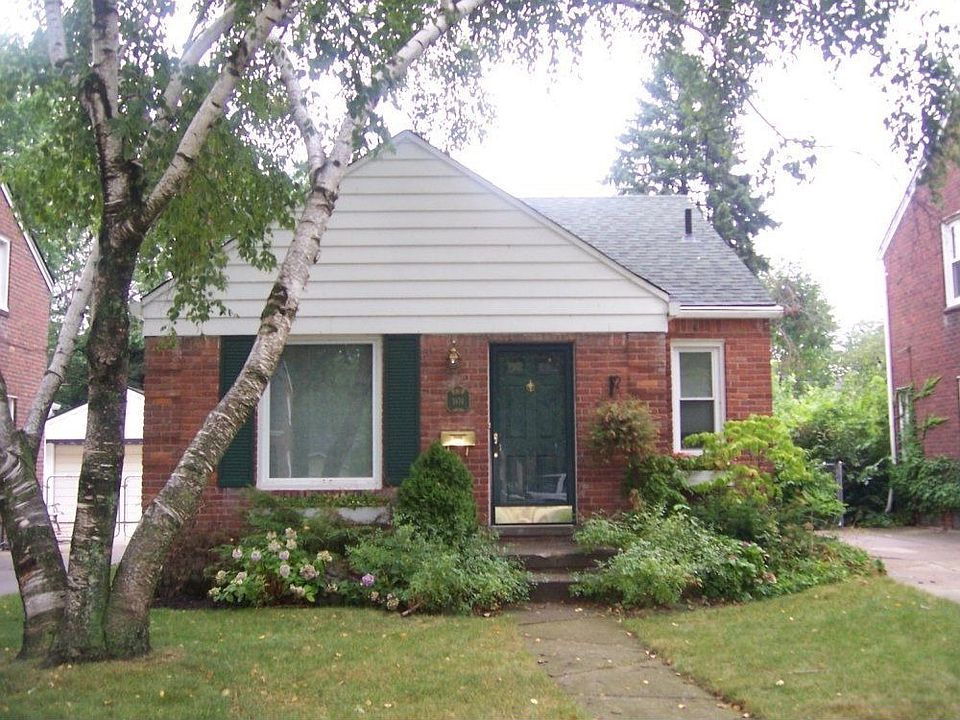 For Lease: 1874 Oxford Rd, Grosse Pointe, Michigan 48236