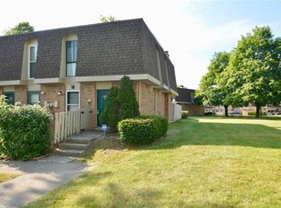 7445 Countrybrook Dr, Indianapolis, IN
