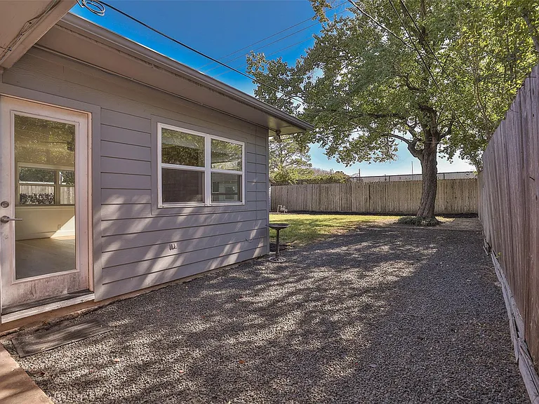 4613 Libbey Ln — Photo 18
