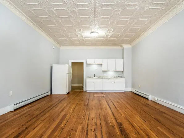 230 Marble St #4, West Rutland, VT 05777