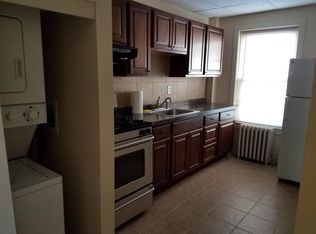 680 Pont Reading Rd, Ardmore, PA 19003