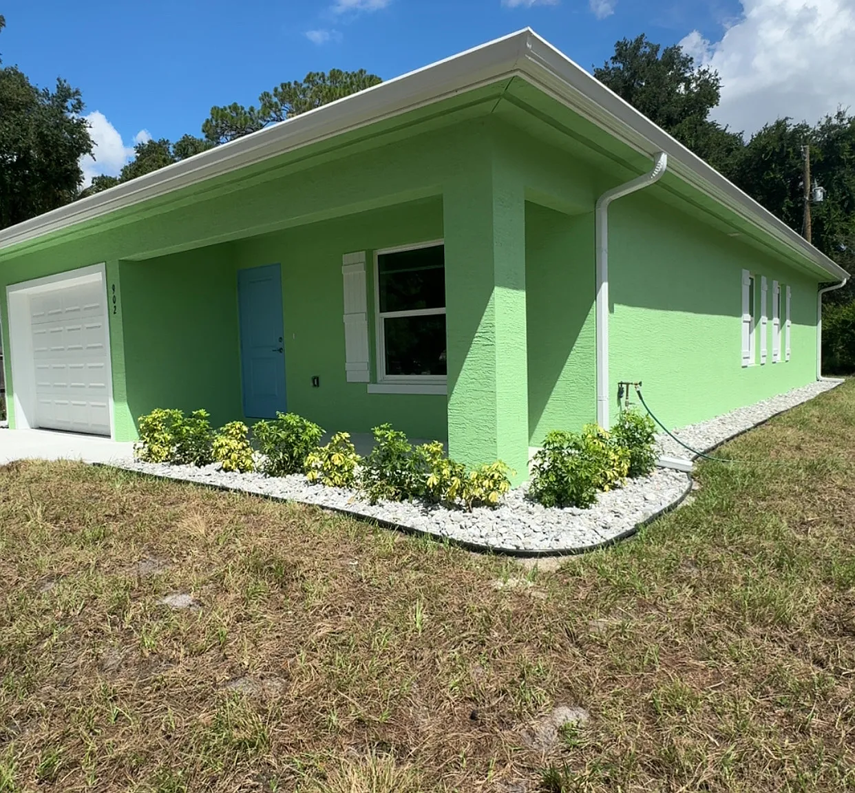 3 bed, 1492 sqft, $2,200 — Photo 2