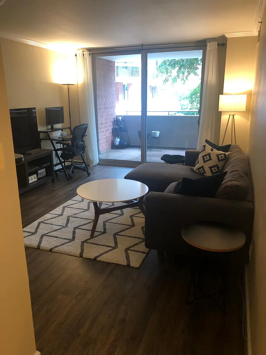 Building Photo - 1024 N Utah St #218