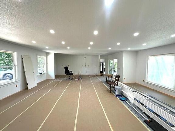 5th image of 134 Lillian Lane