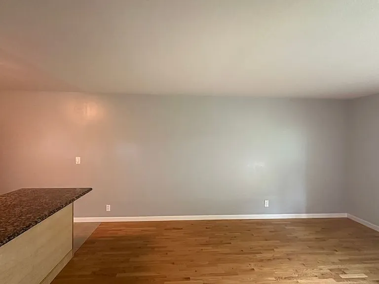 250 Palo Alto Ave — Photo 2