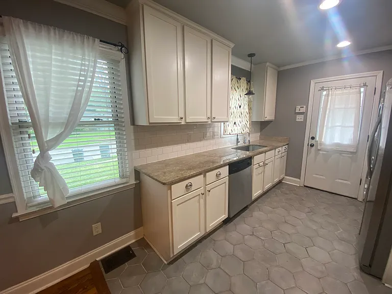 3932 Philwood Ave — Photo 19