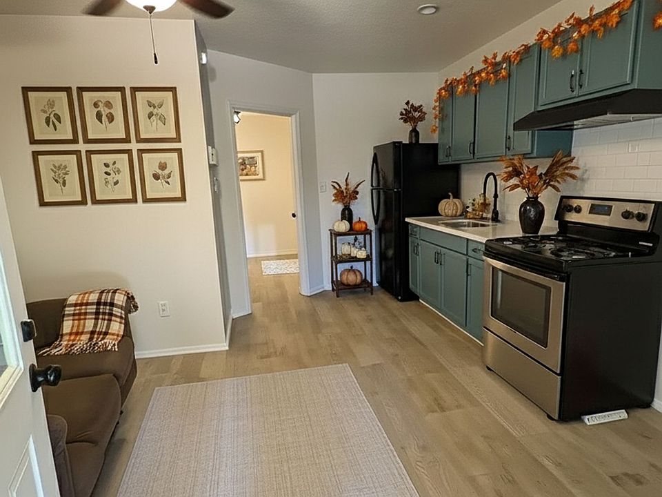 1st image of 228 Pisgah Dr #4