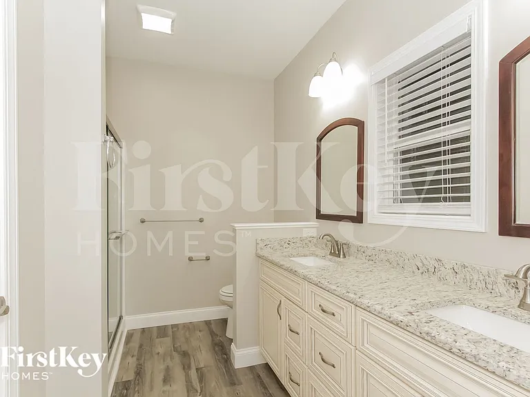 409 Lakeridge Dr — Photo 10