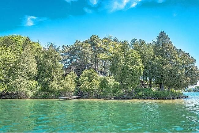 1st image of 549 Elkhart Lake Dr