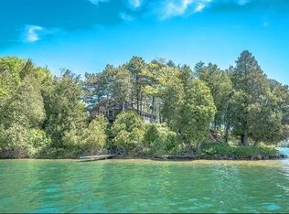 549 Elkhart Lake Dr, Elkhart Lake, WI 53020