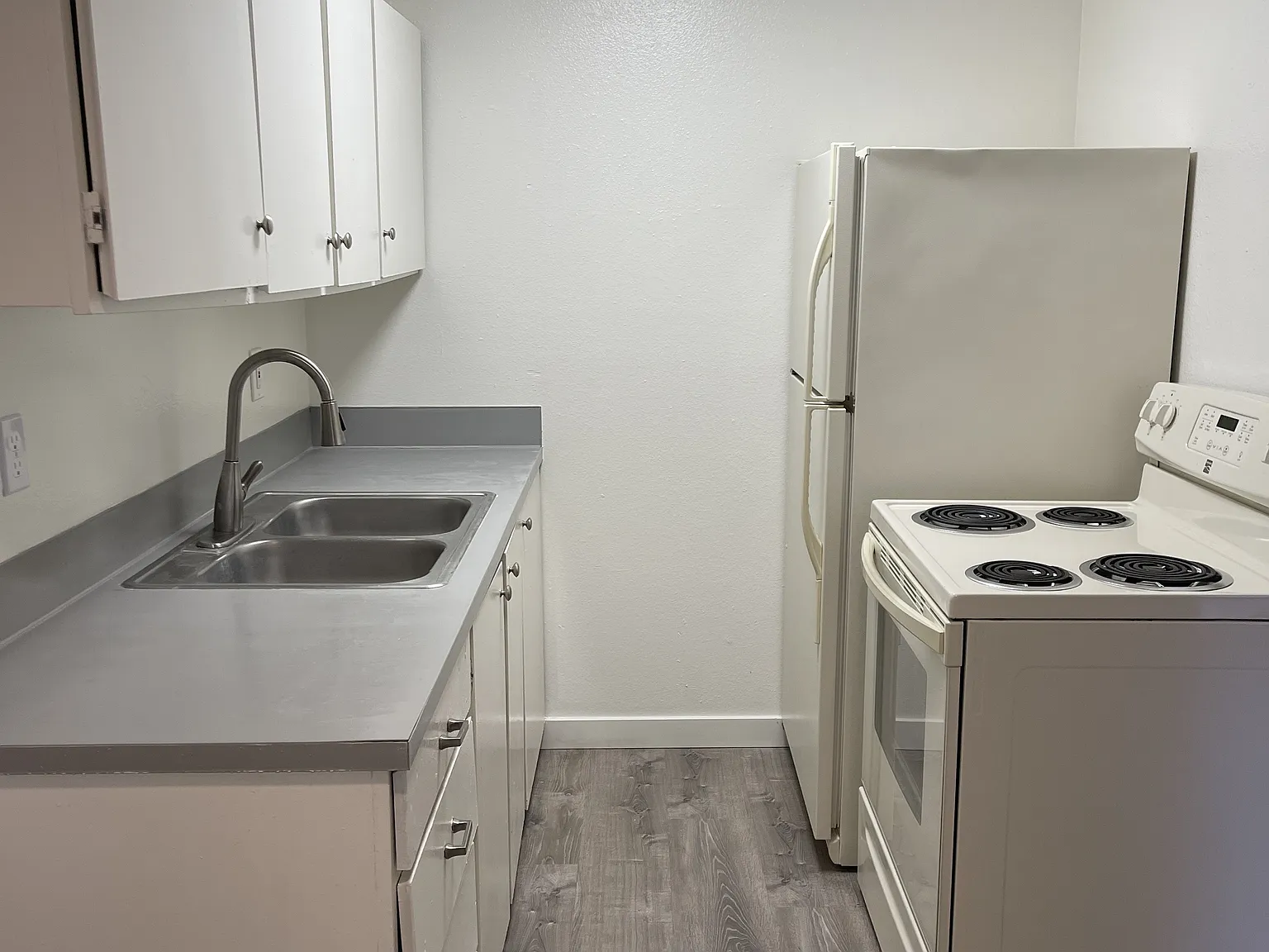 Country Estates Apartments — Photo 4