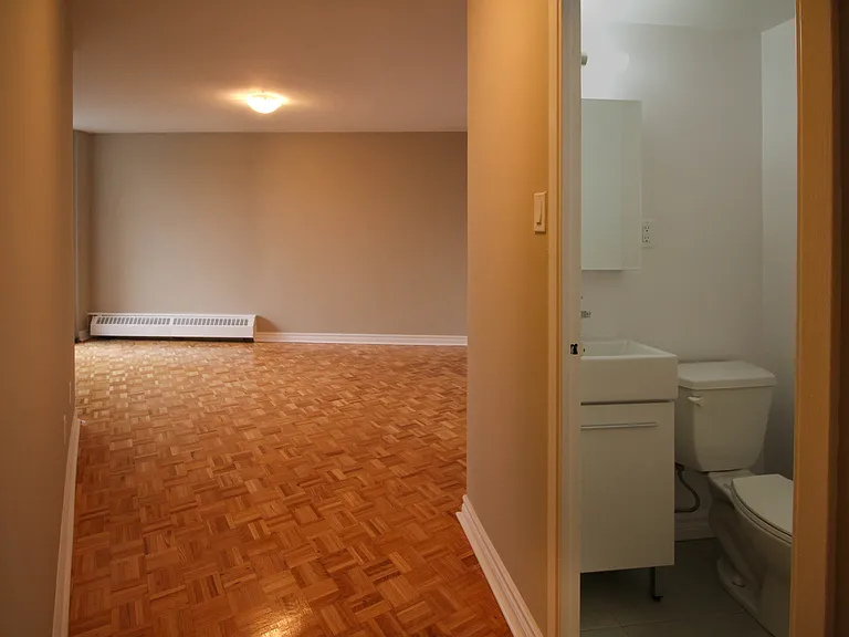 1276 Islington Ave — Photo 13